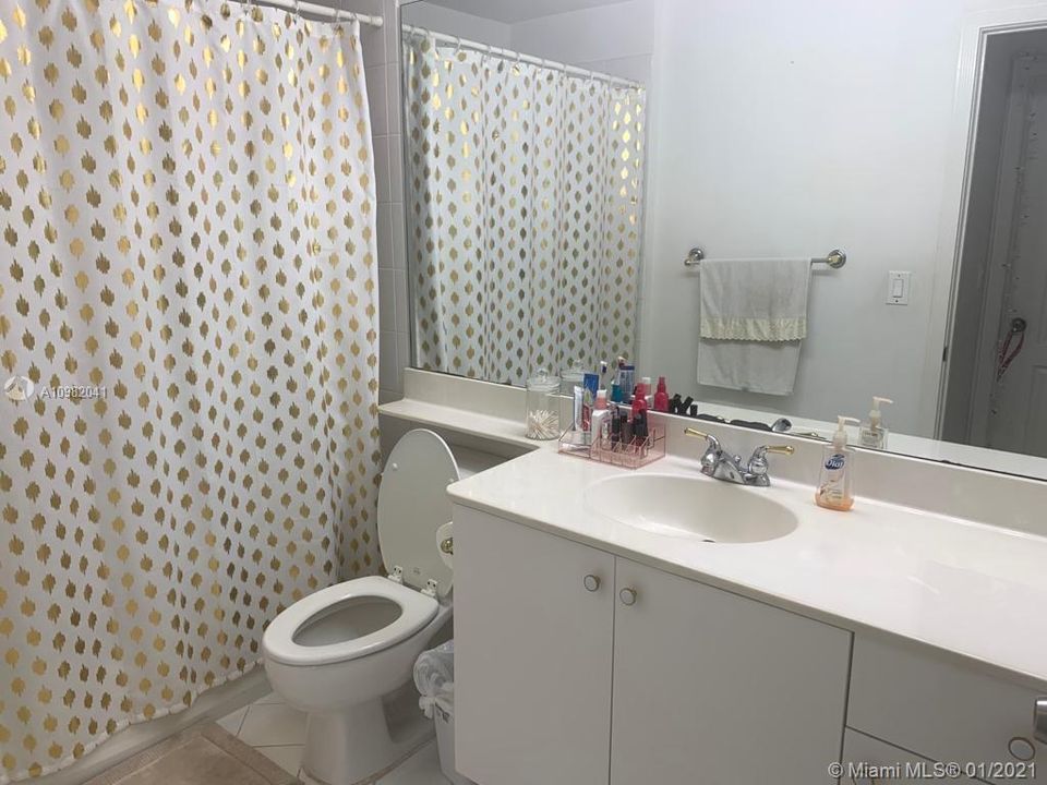 Recently Sold: $310,000 (2 beds, 2 baths, 1710 Square Feet)