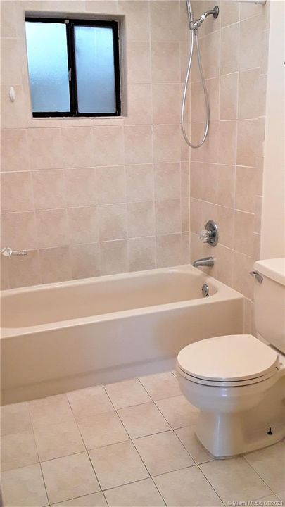 Недавно арендовано: $1,250 (1 спален, 1 ванн, 705 Квадратных фут)