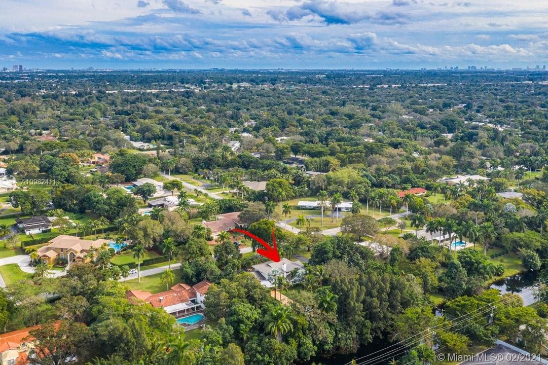 Vendido Recientemente: $1,499,000 (5 camas, 4 baños, 4746 Pies cuadrados)