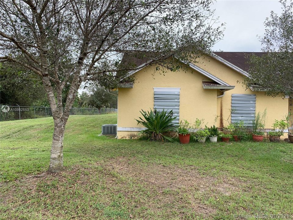 Recently Sold: $220,000 (3 beds, 2 baths, 0 Square Feet)