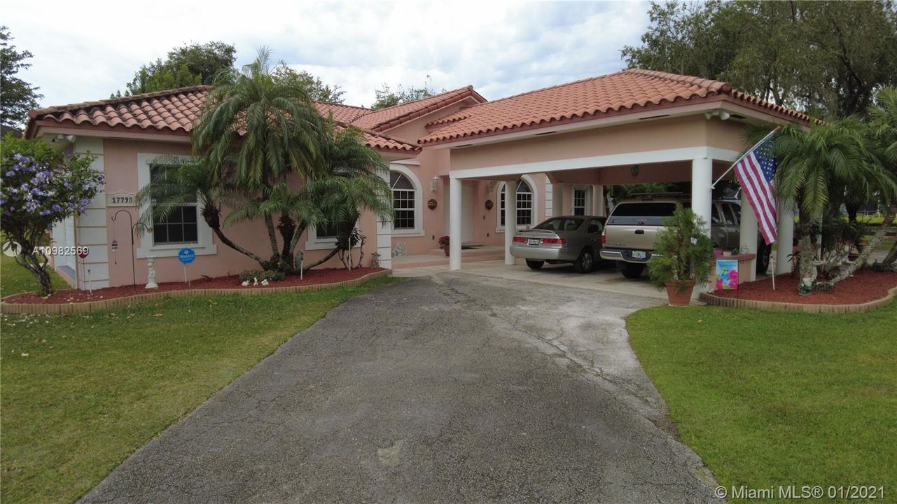 Recently Sold: $750,000 (3 beds, 2 baths, 2254 Square Feet)