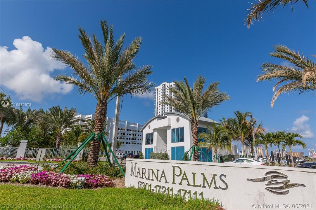 Marina Palms Entrance