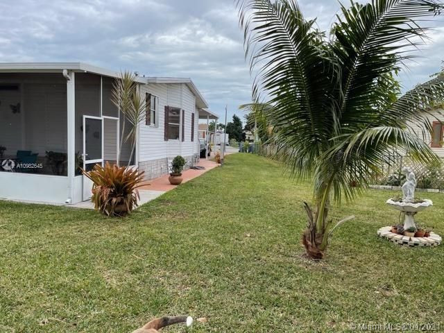 Recently Sold: $165,000 (2 beds, 2 baths, 1170 Square Feet)