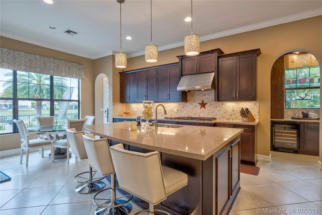 Recently Sold: $1,100,000 (4 beds, 4 baths, 3494 Square Feet)