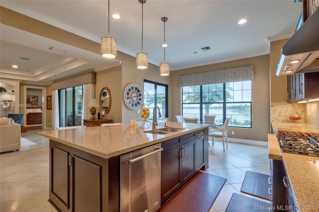 Recently Sold: $1,100,000 (4 beds, 4 baths, 3494 Square Feet)