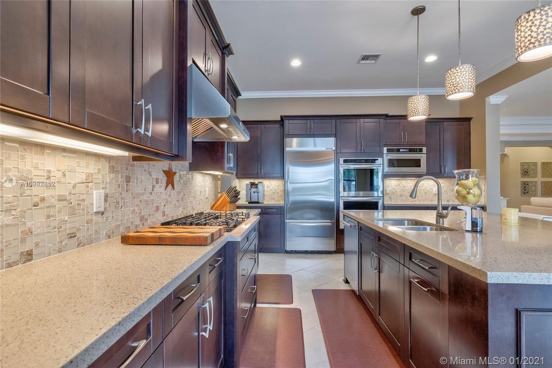 Recently Sold: $1,100,000 (4 beds, 4 baths, 3494 Square Feet)