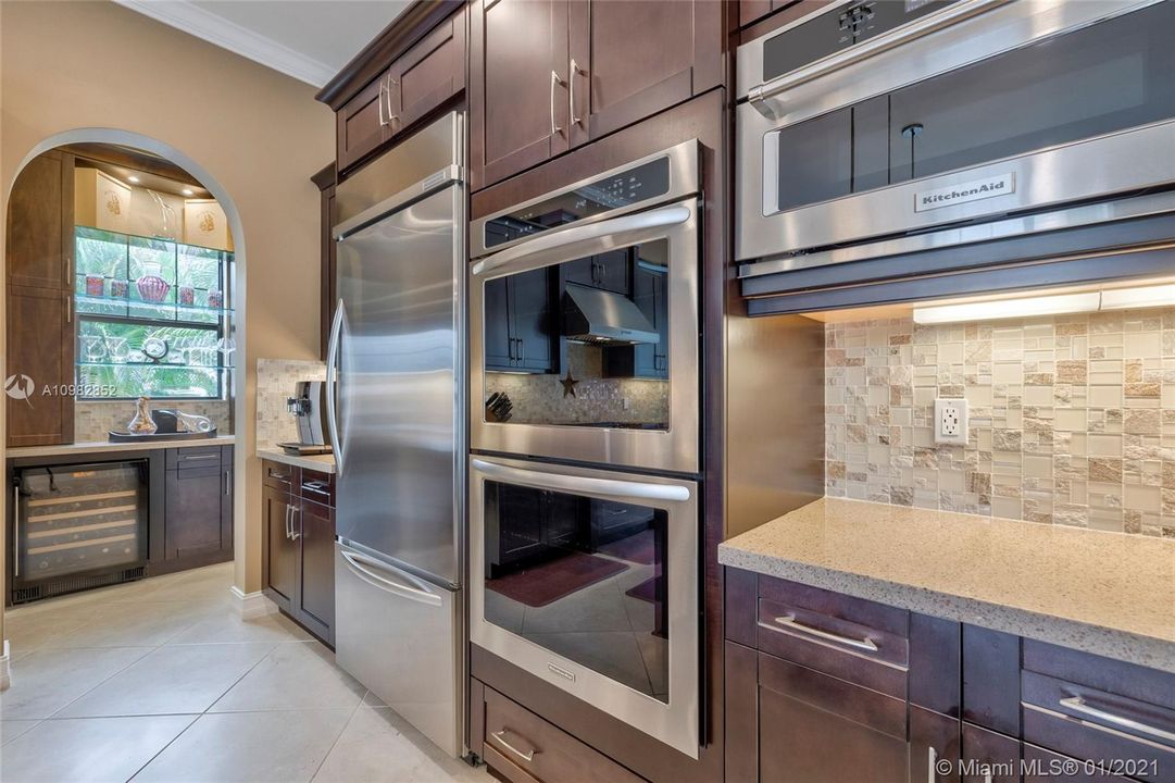 Recently Sold: $1,100,000 (4 beds, 4 baths, 3494 Square Feet)