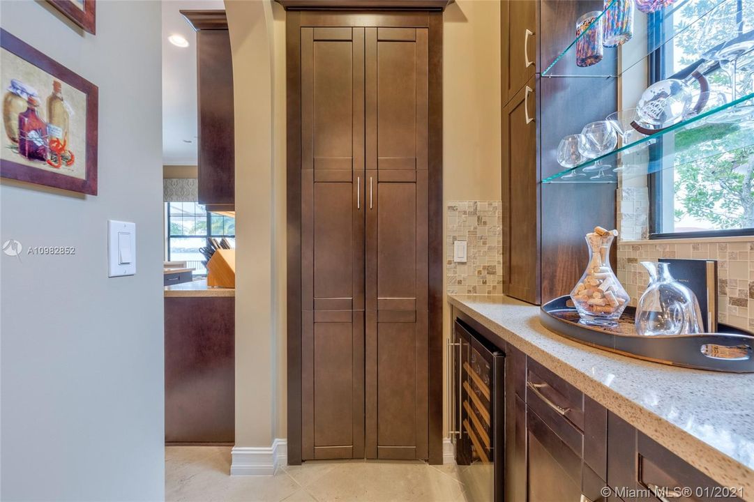 Recently Sold: $1,100,000 (4 beds, 4 baths, 3494 Square Feet)