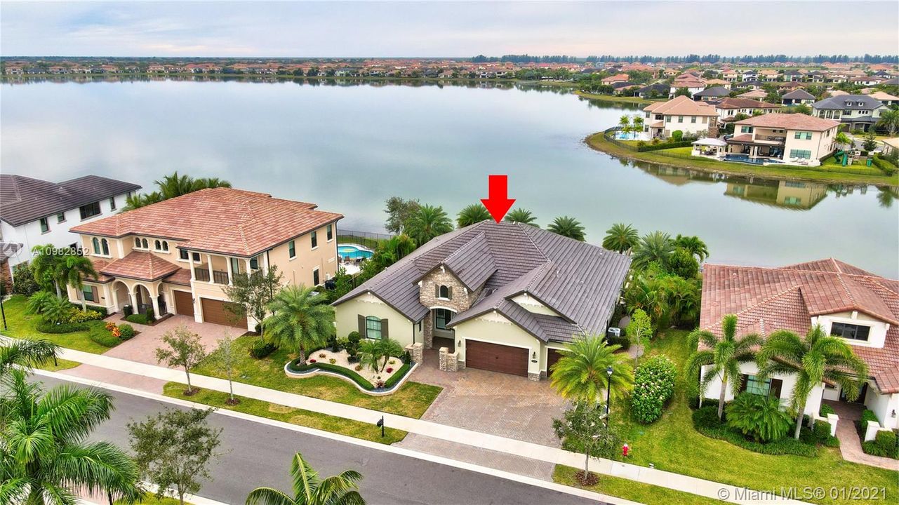 Recently Sold: $1,100,000 (4 beds, 4 baths, 3494 Square Feet)