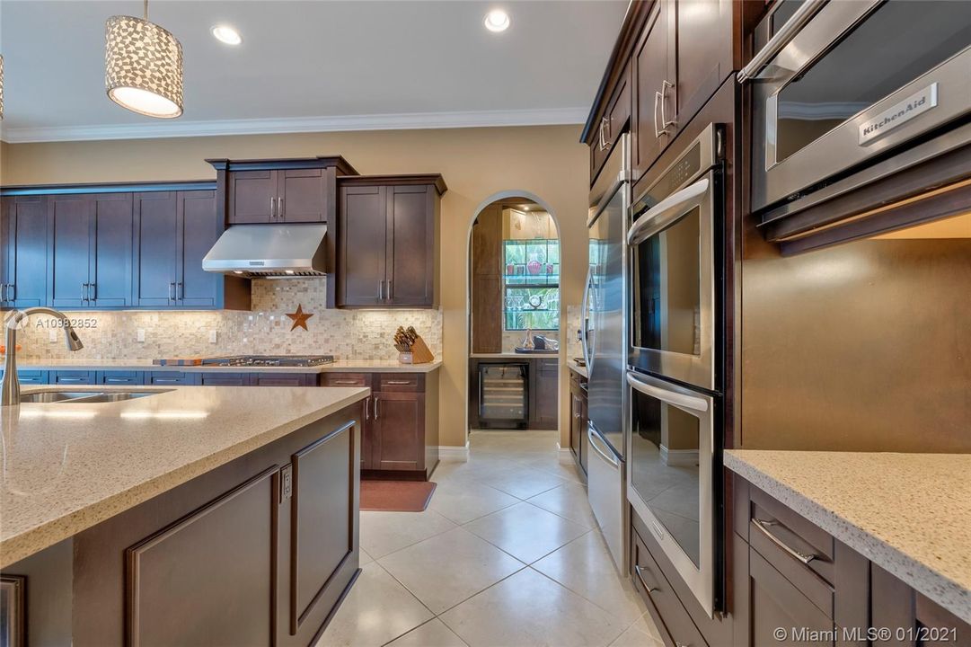 Recently Sold: $1,100,000 (4 beds, 4 baths, 3494 Square Feet)