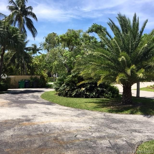 Recently Sold: $1,775,000 (3 beds, 2 baths, 1914 Square Feet)