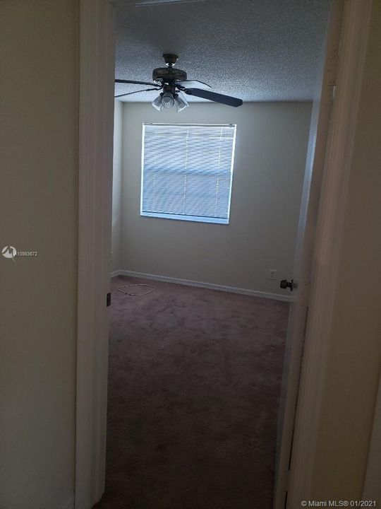 Recientemente alquilado: $2,400 (4 camas, 2 baños, 2034 Pies cuadrados)