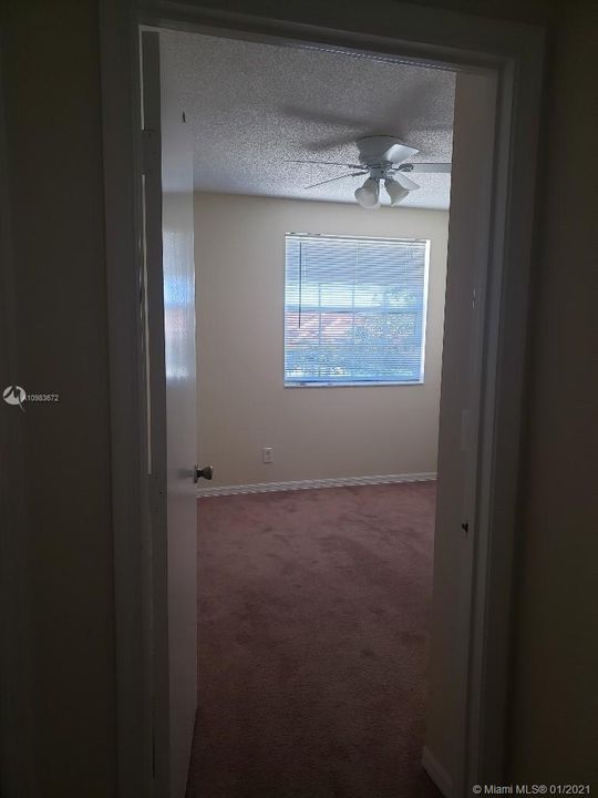 Recientemente alquilado: $2,400 (4 camas, 2 baños, 2034 Pies cuadrados)