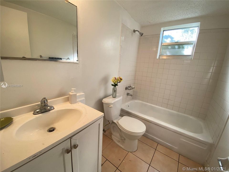 Recently Rented: $950 (0 beds, 1 baths, 0 Square Feet)