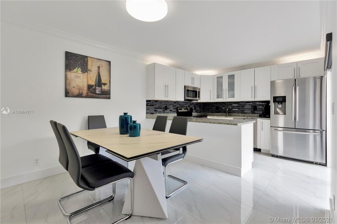 Recently Sold: $260,000 (2 beds, 2 baths, 1236 Square Feet)