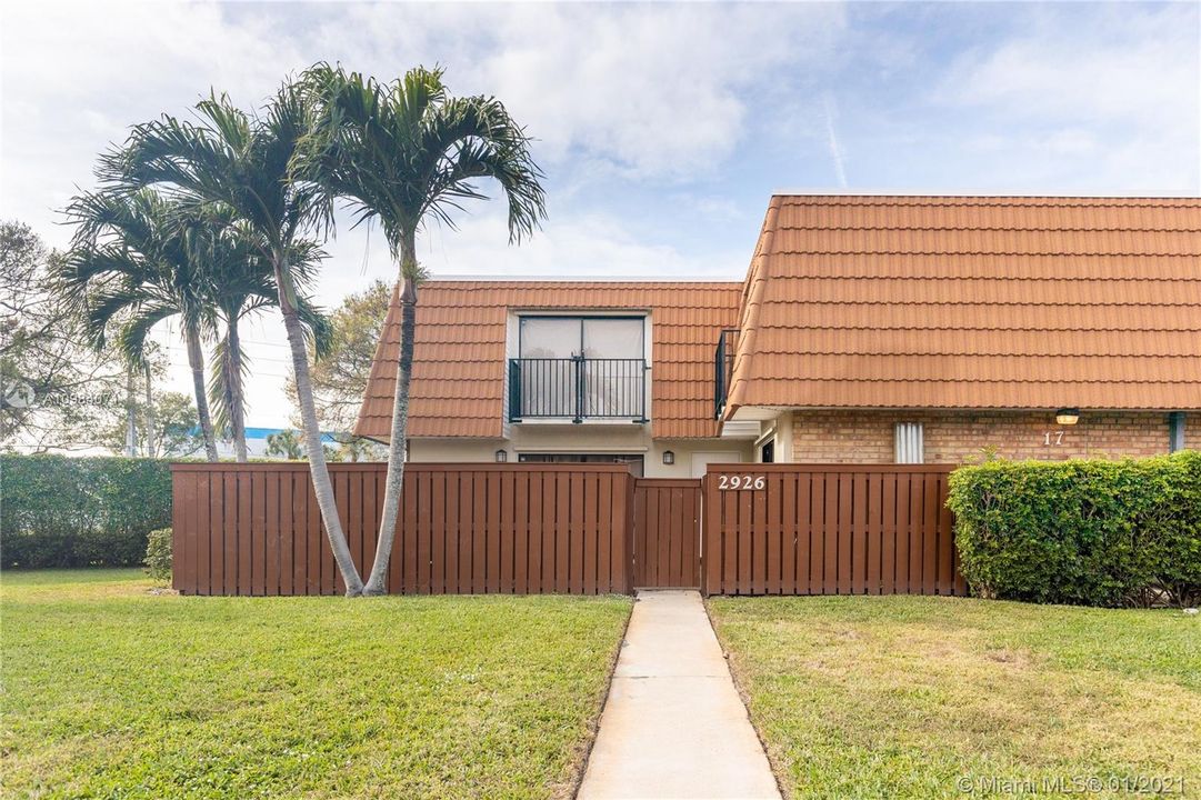 Recently Sold: $260,000 (2 beds, 2 baths, 1236 Square Feet)