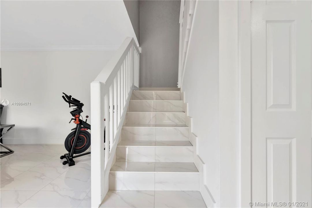 Recently Sold: $260,000 (2 beds, 2 baths, 1236 Square Feet)