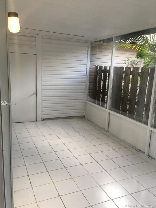 Недавно арендовано: $2,150 (3 спален, 2 ванн, 971 Квадратных фут)