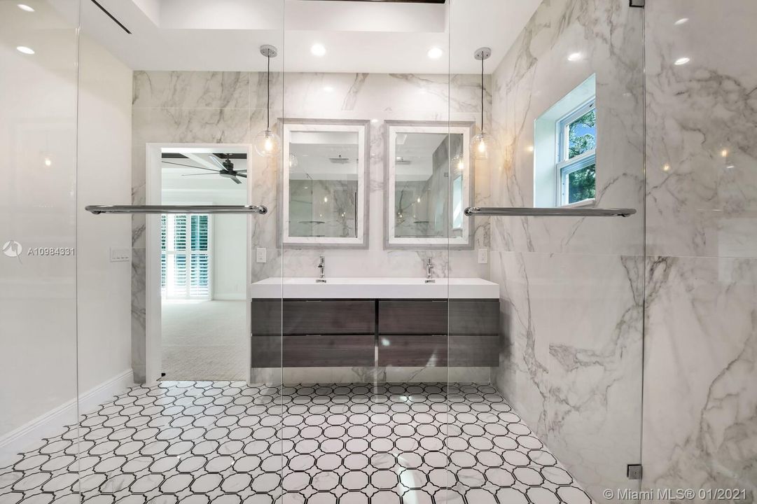 Recently Sold: $1,490,000 (5 beds, 4 baths, 3263 Square Feet)