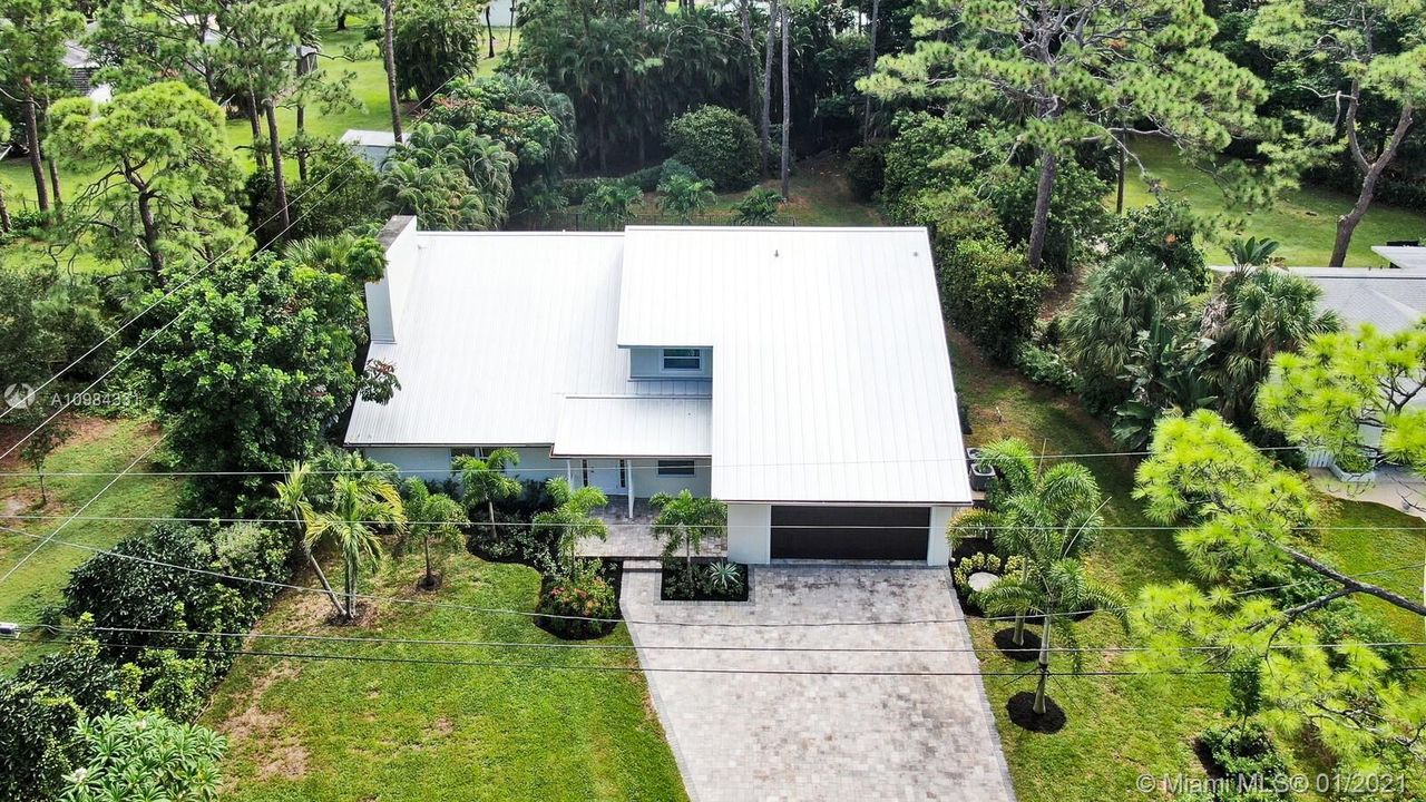 Vendido Recientemente: $1,490,000 (5 camas, 4 baños, 3263 Pies cuadrados)