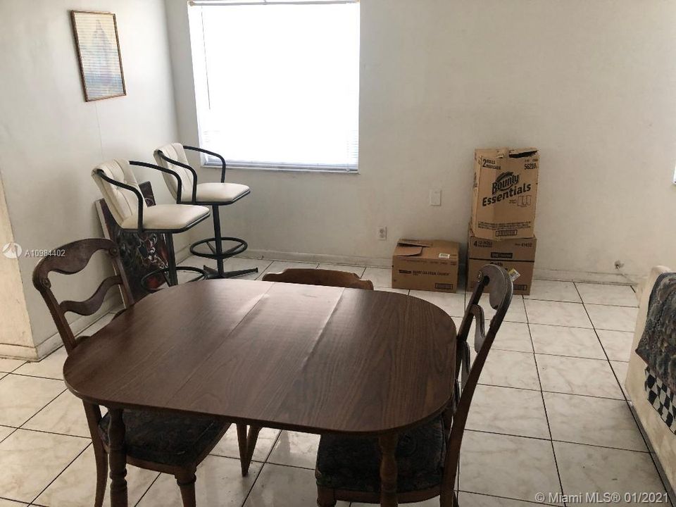 Vendido Recientemente: $299,900 (0 camas, 0 baños, 1906 Pies cuadrados)