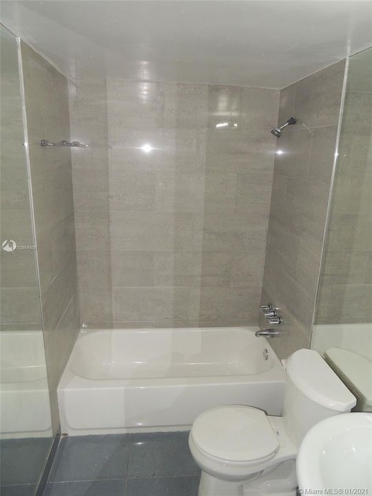 Recently Rented: $2,200 (2 beds, 2 baths, 1509 Square Feet)