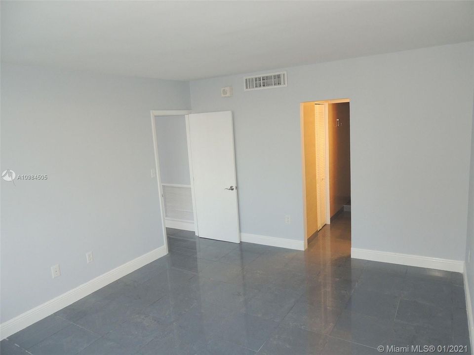 Recently Rented: $2,200 (2 beds, 2 baths, 1509 Square Feet)