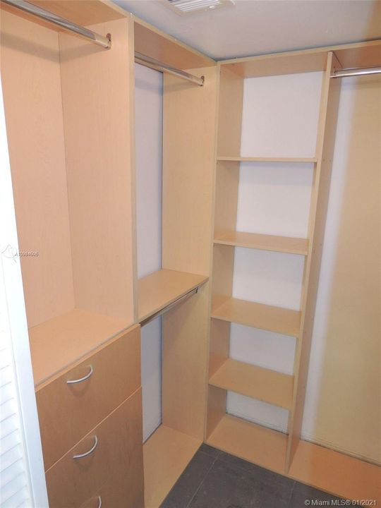 Recently Rented: $2,200 (2 beds, 2 baths, 1509 Square Feet)