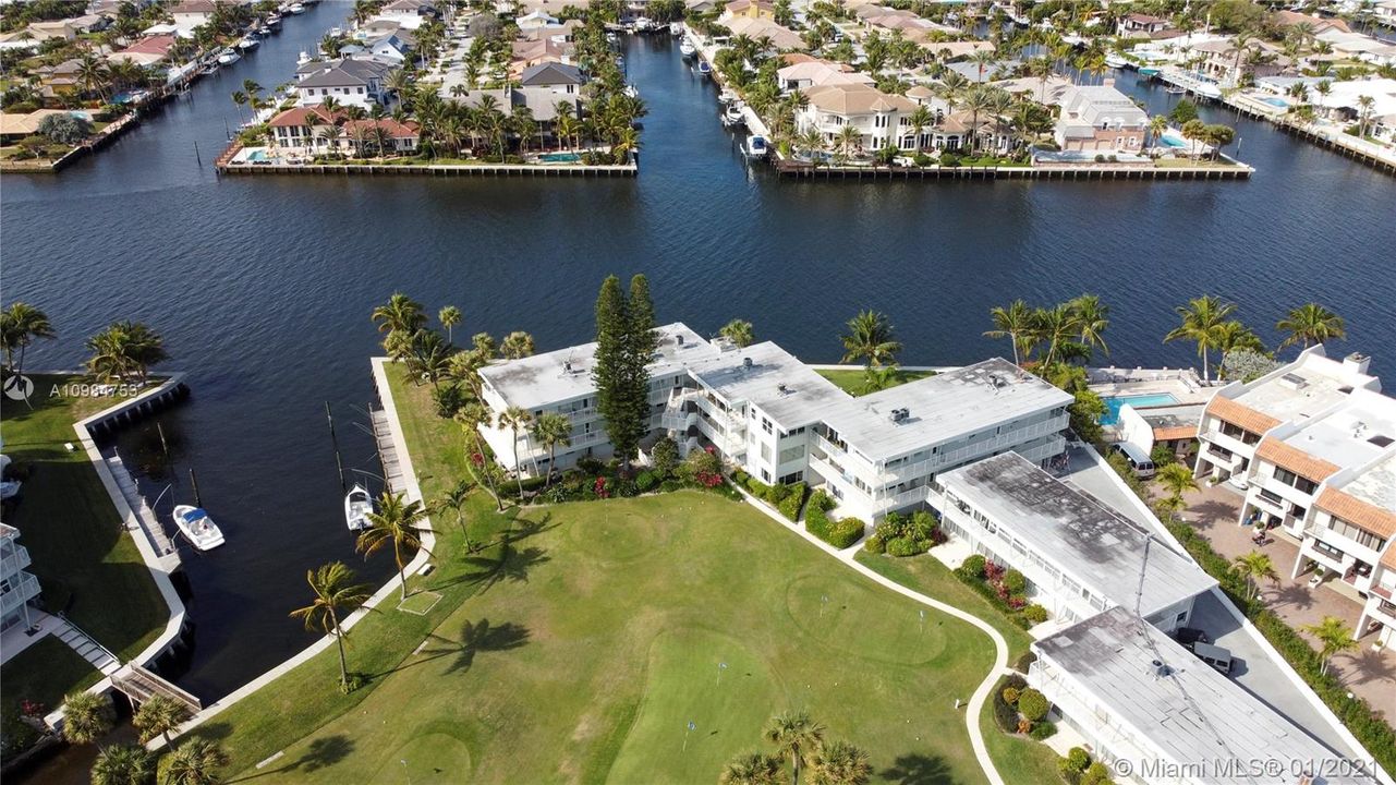 最近售出: $210,000 (1 贝兹, 1 浴室, 575 平方英尺)