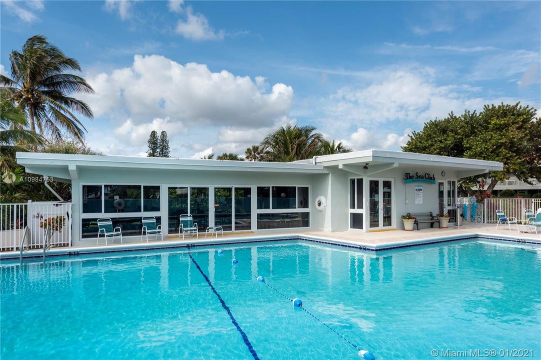 最近售出: $210,000 (1 贝兹, 1 浴室, 575 平方英尺)