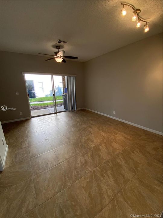 Recently Rented: $1,500 (2 beds, 2 baths, 1008 Square Feet)