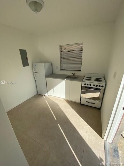 Recently Rented: $800 (1 beds, 1 baths, 400 Square Feet)