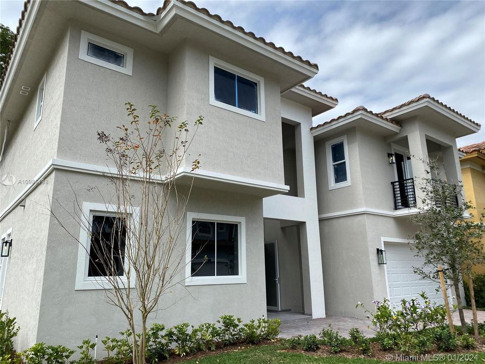 PHOTO OF A PRIOR BUILT ALAMO MODEL IN FOREST VIEW ESTATES NEARING FINAL COMPLETION
