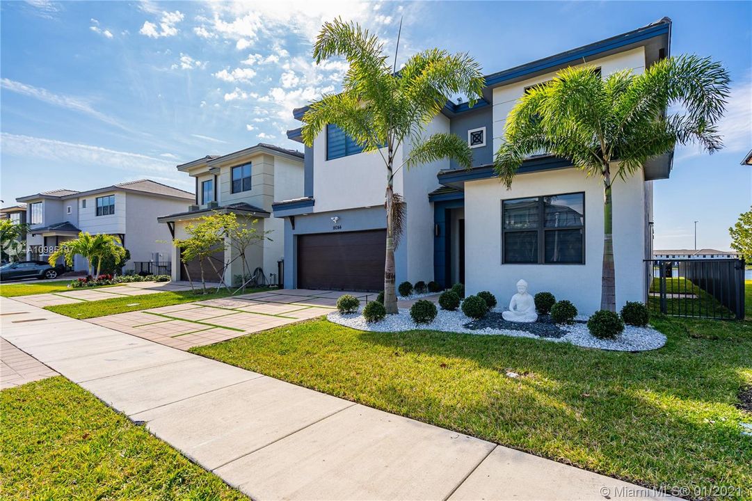 Recently Sold: $799,000 (5 beds, 3 baths, 0 Square Feet)