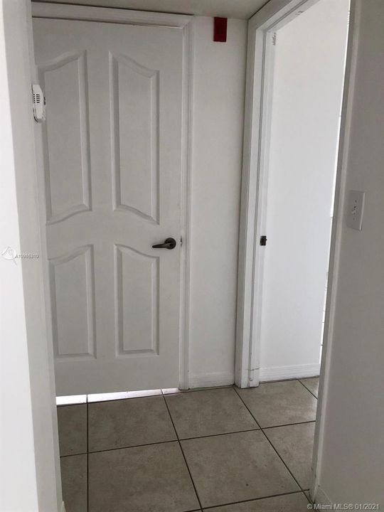 Recently Sold: $140,000 (1 beds, 1 baths, 591 Square Feet)