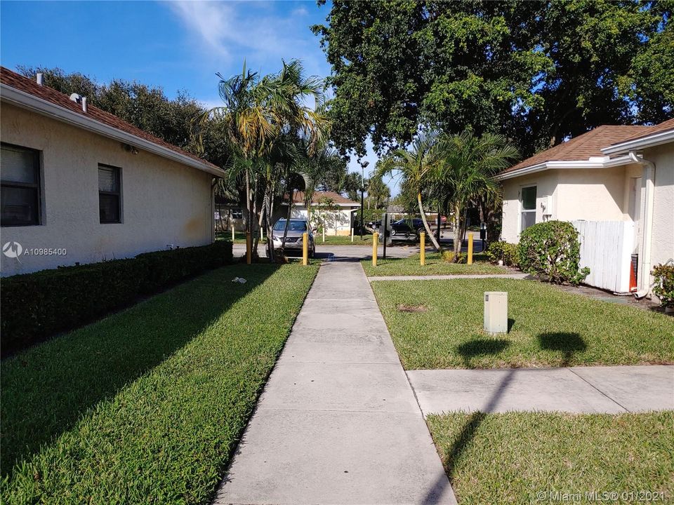 Recently Sold: $95,000 (1 beds, 1 baths, 617 Square Feet)