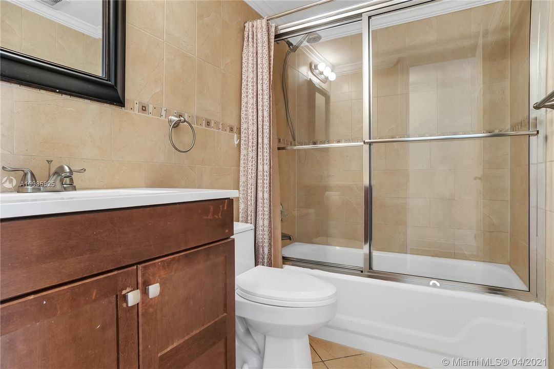 最近售出: $579,000 (3 贝兹, 2 浴室, 1804 平方英尺)
