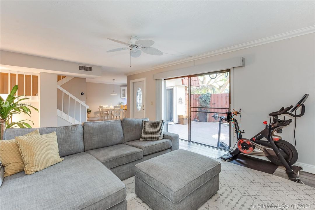 Recently Sold: $265,000 (2 beds, 2 baths, 1230 Square Feet)