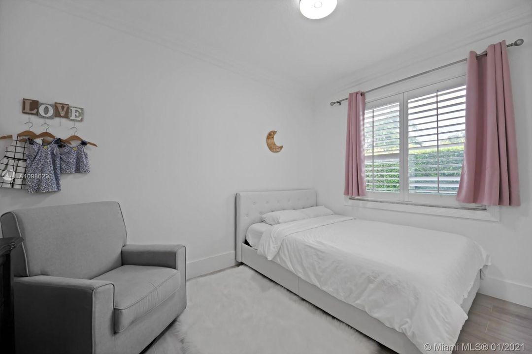 Recientemente alquilado: $19,800 (6 camas, 4 baños, 4648 Pies cuadrados)