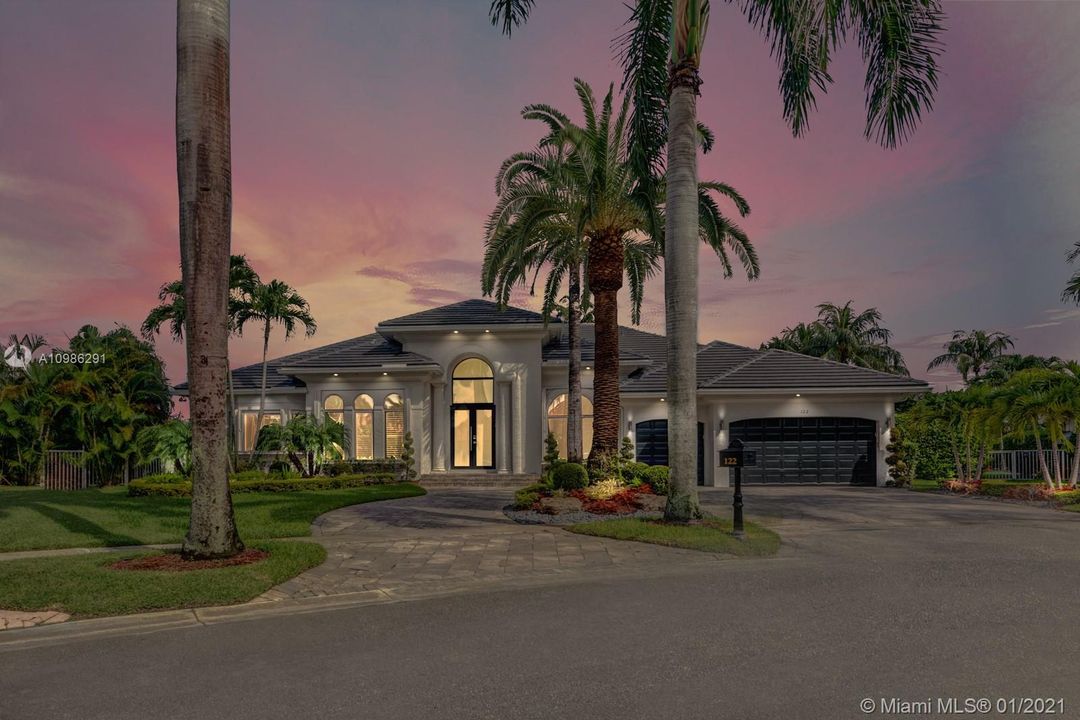 Recientemente alquilado: $19,800 (6 camas, 4 baños, 4648 Pies cuadrados)