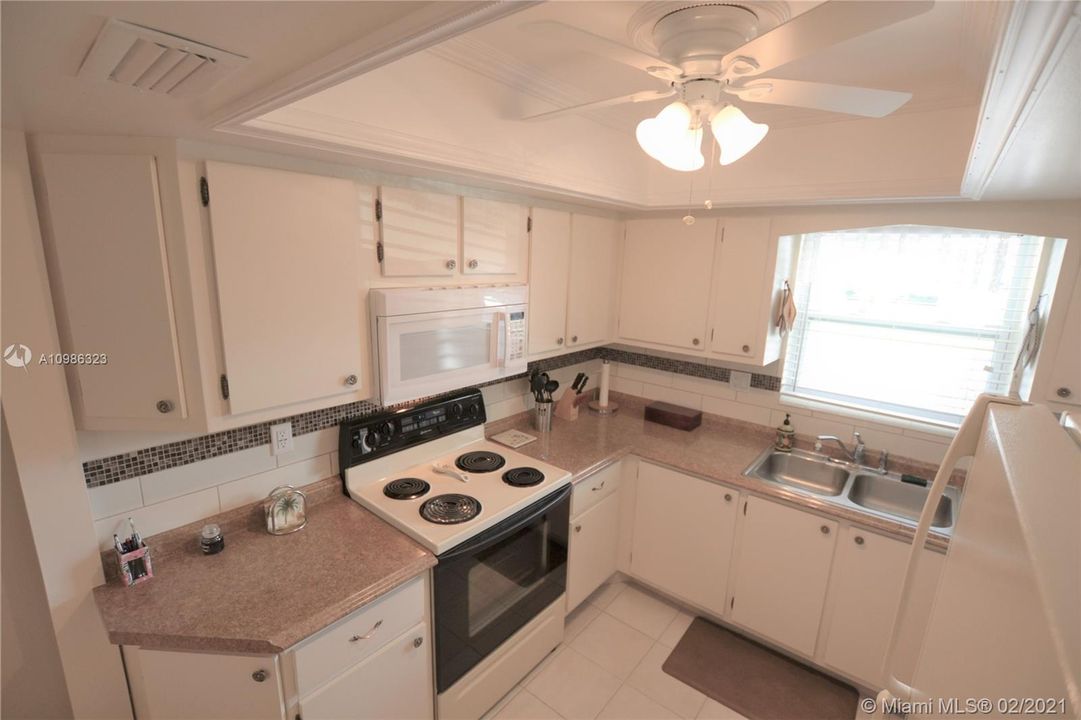 Recently Sold: $87,500 (2 beds, 1 baths, 815 Square Feet)