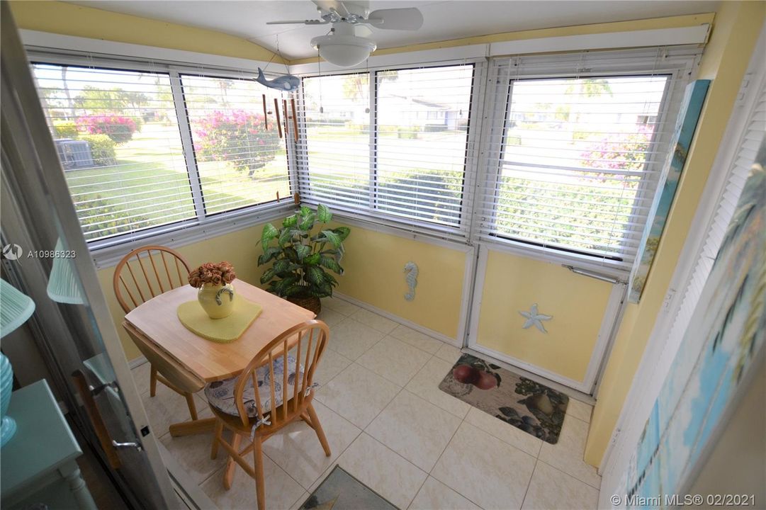 Recently Sold: $87,500 (2 beds, 1 baths, 815 Square Feet)