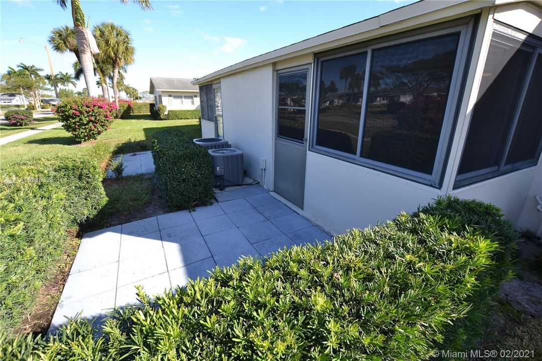 Recently Sold: $87,500 (2 beds, 1 baths, 815 Square Feet)