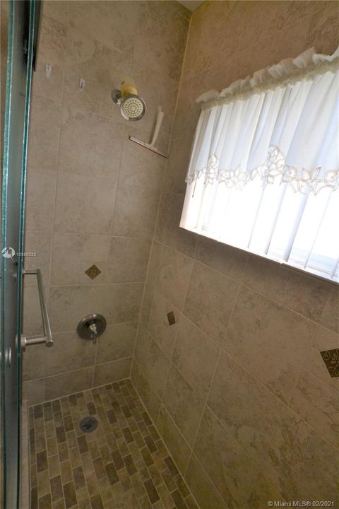 Recently Sold: $87,500 (2 beds, 1 baths, 815 Square Feet)