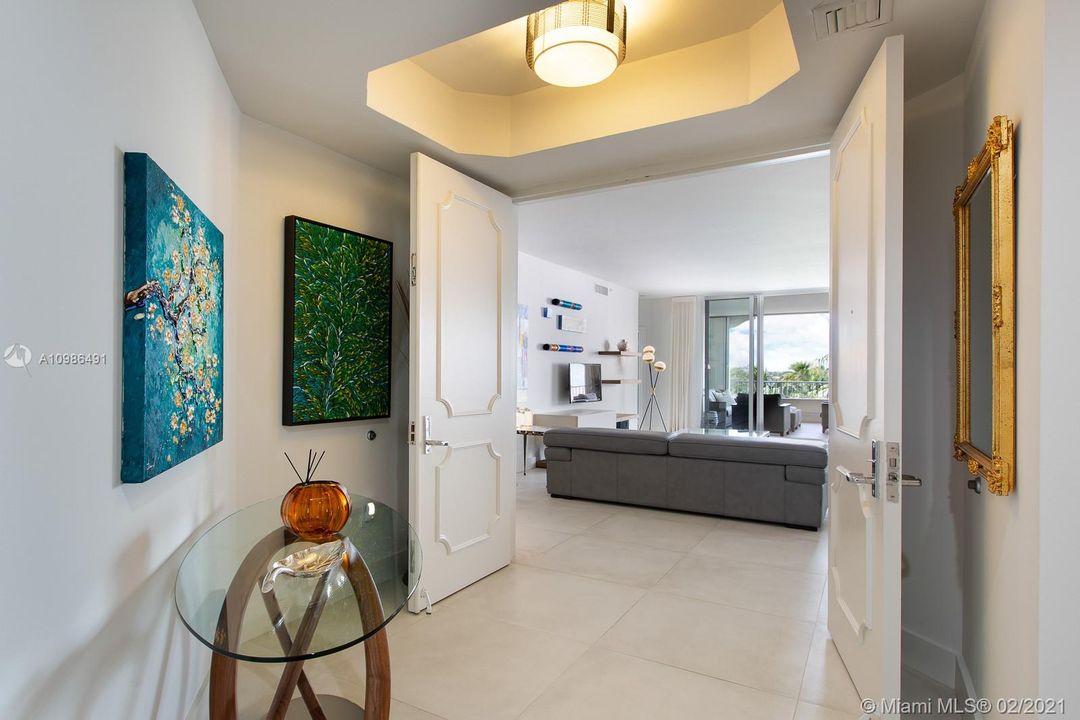 Recently Sold: $1,650,000 (3 beds, 3 baths, 2470 Square Feet)