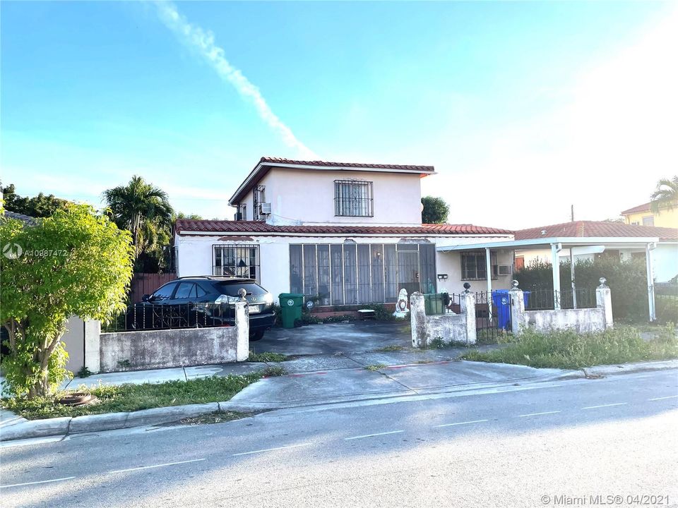 Recently Sold: $480,000 (3 beds, 2 baths, 2585 Square Feet)