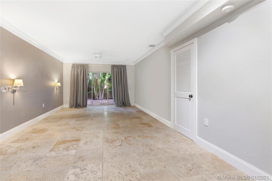 Recently Sold: $1,550,000 (3 beds, 3 baths, 2911 Square Feet)