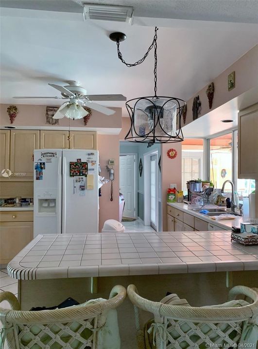 Recently Sold: $1,550,000 (4 beds, 2 baths, 1820 Square Feet)