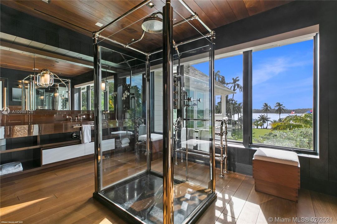 Vendido Recientemente: $59,900,000 (10 camas, 12 baños, 26234 Pies cuadrados)