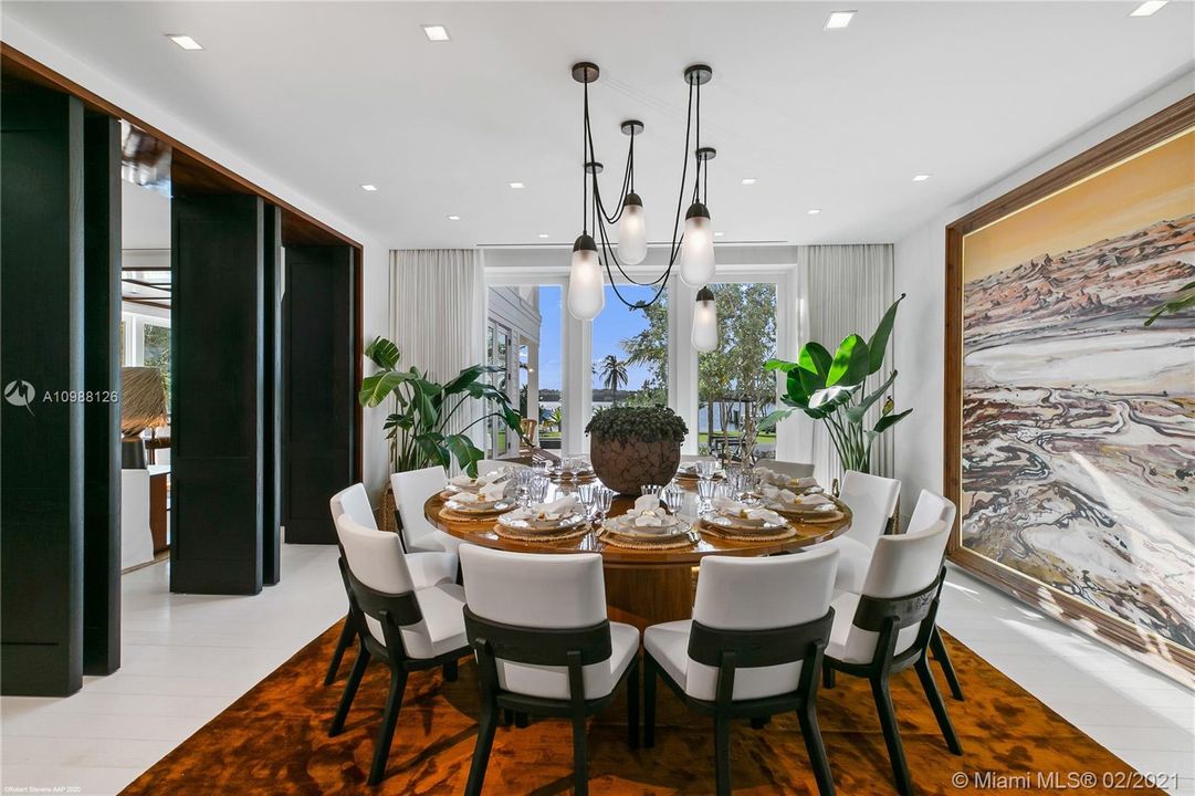 Vendido Recientemente: $59,900,000 (10 camas, 12 baños, 26234 Pies cuadrados)